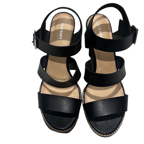 Old Navy Heeled Sandals - Picture 3 of 3